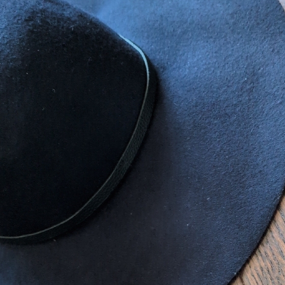 HOUSE OF HARLOW 1960 I NWOT Black Wool Wide Brim Floppy Hat w/ Gold Accents, O/S - Picture 12 of 13